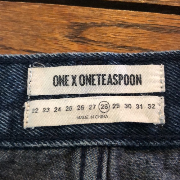 One teaspoon rolled cuff distressed denim shorts - Picture 4 of 9